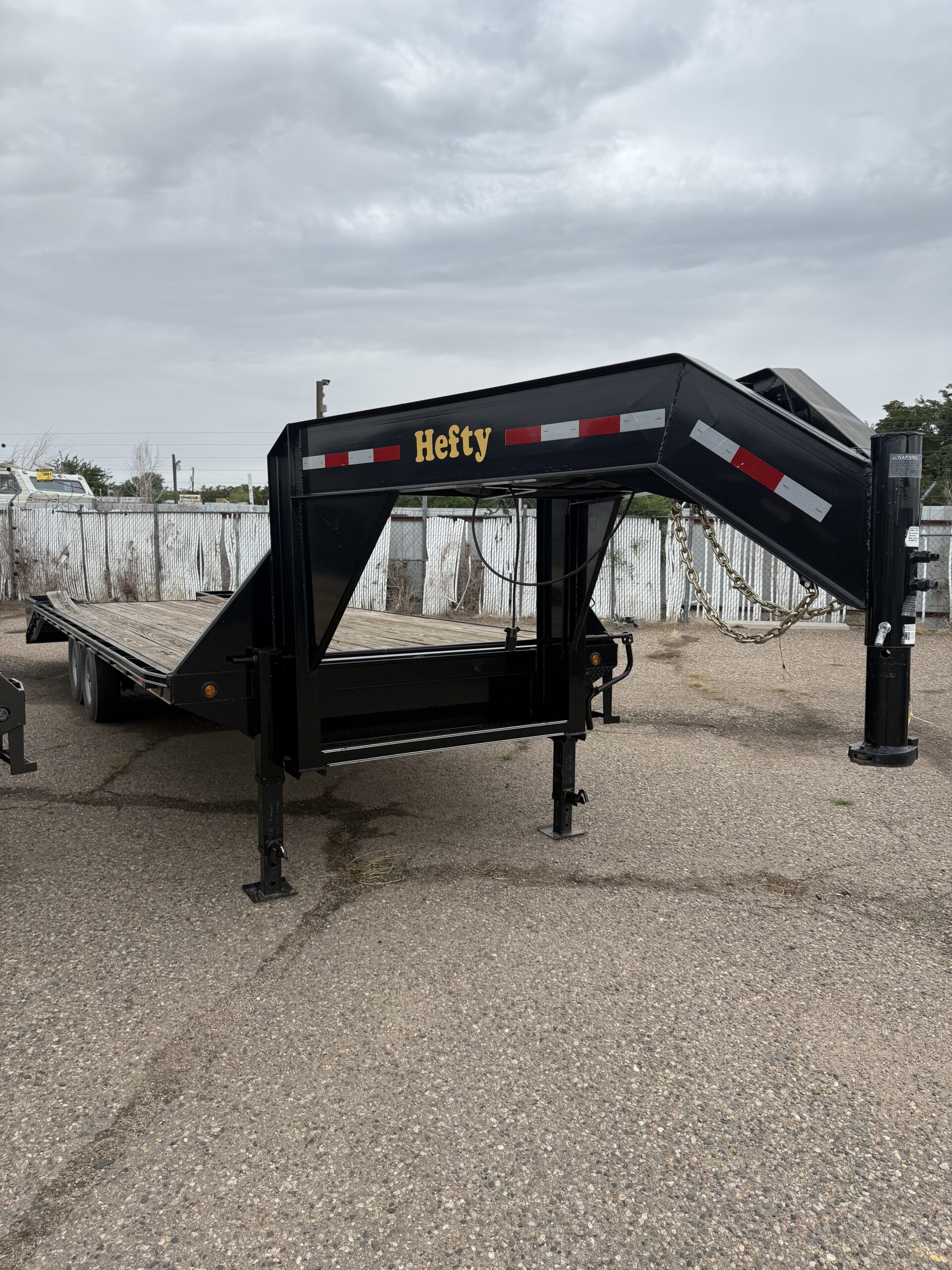 USED Hefty 102x25 4096 trailer Albuquerque class=