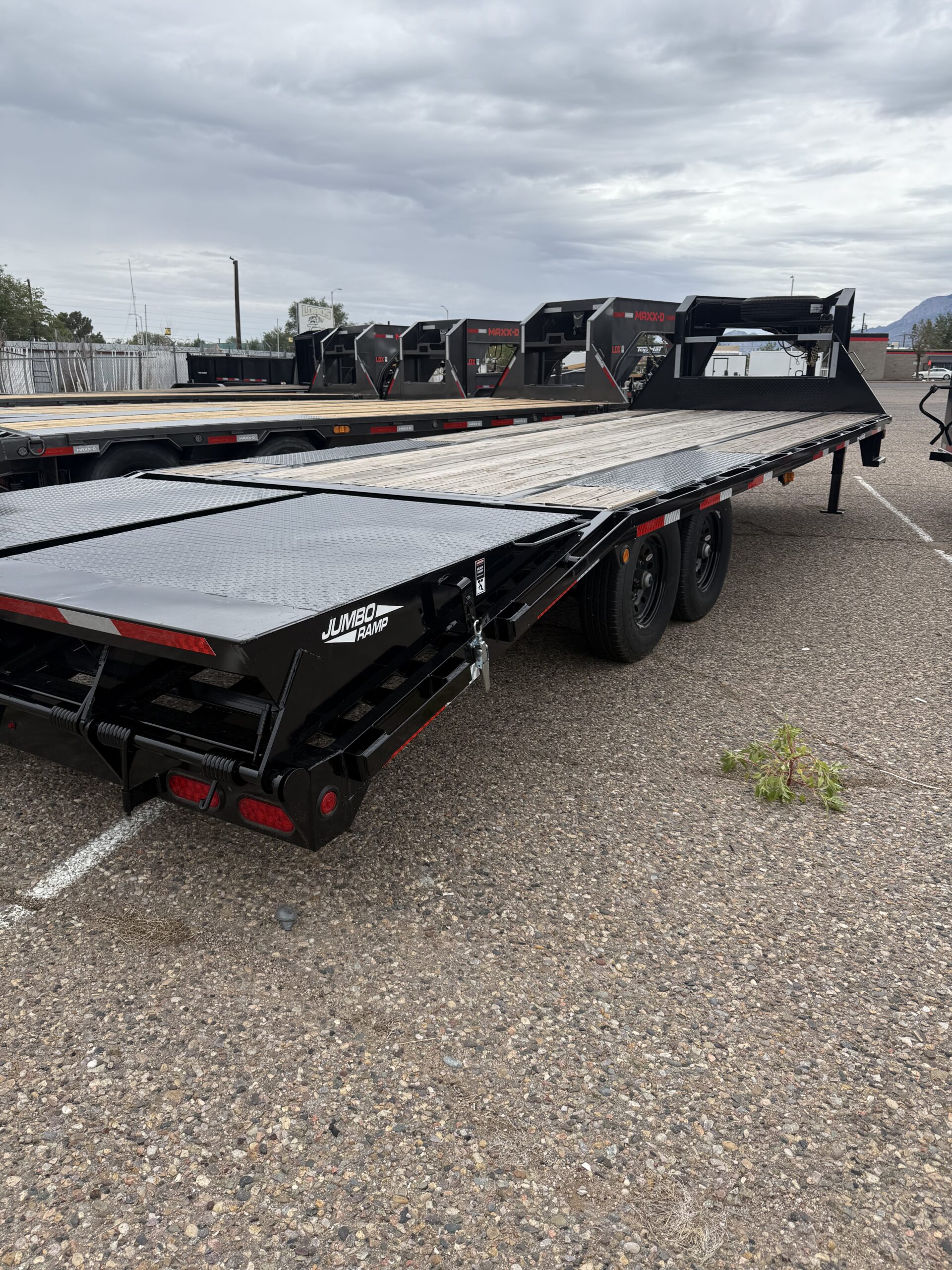 Top Hat 102x25 6093 trailer Albuquerque class=