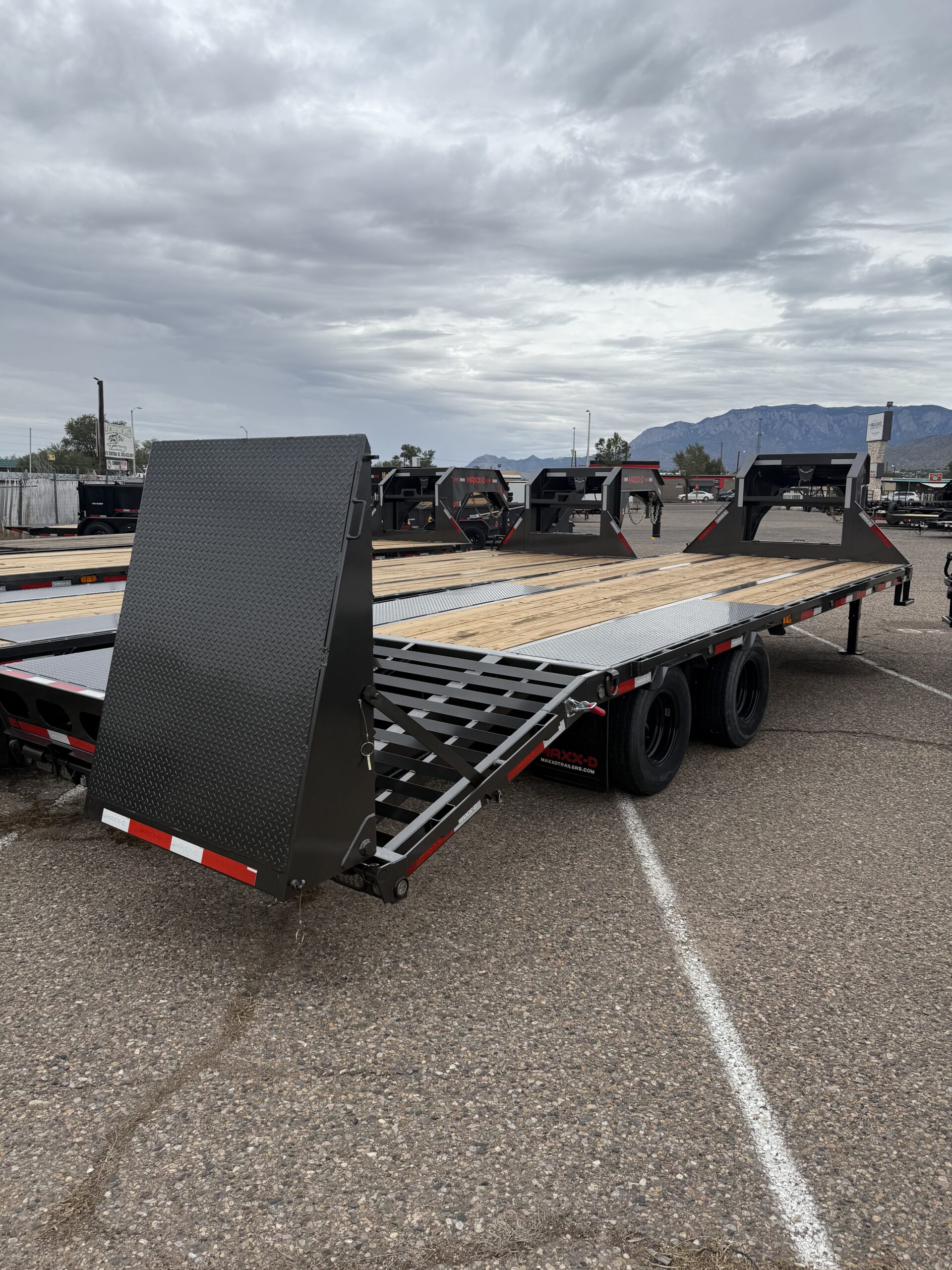 MaxxD LDX 102x25 5684 trailer Albuquerque class=