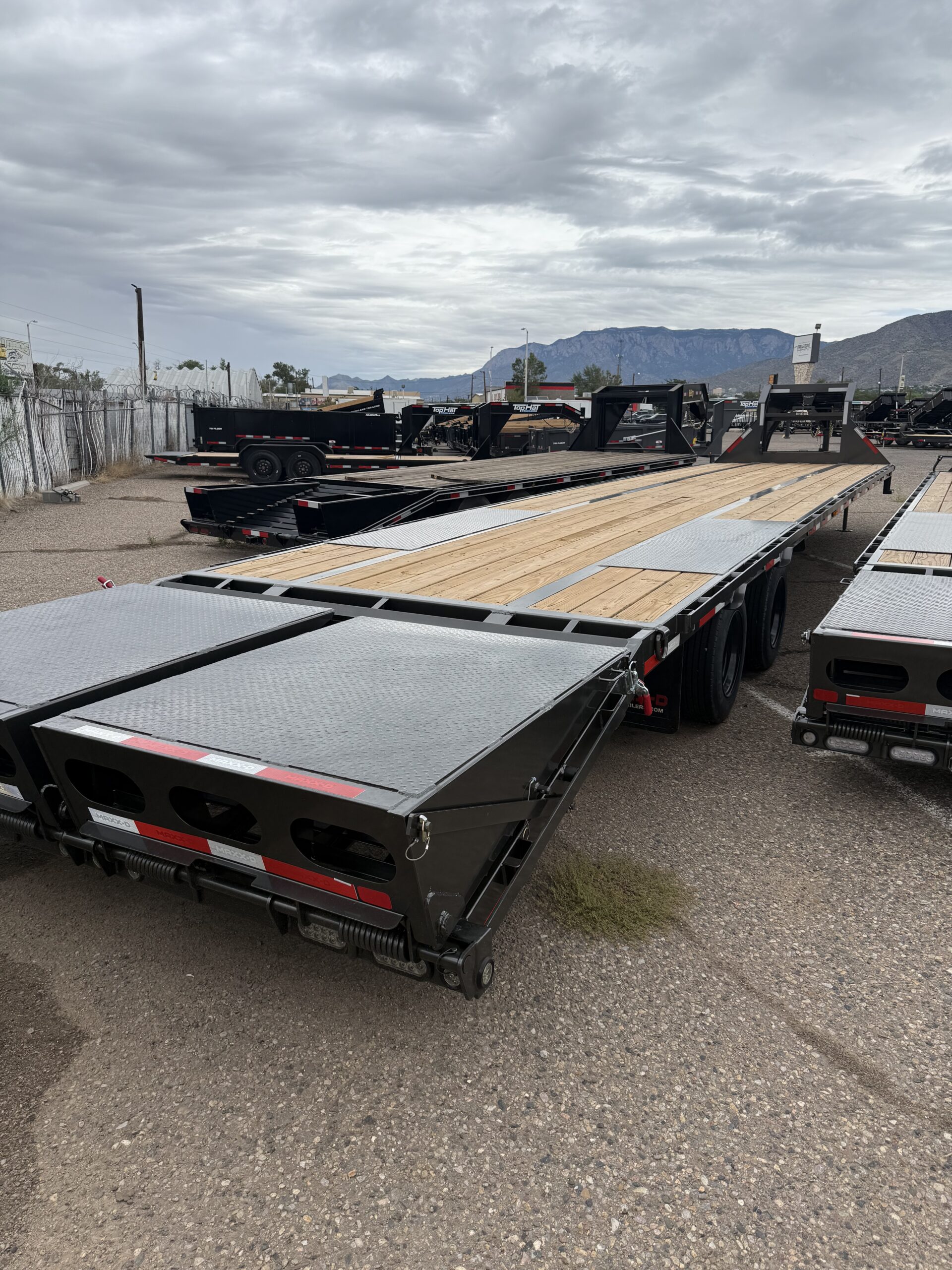 MaxxD LDX 102x40 6402 trailer class=